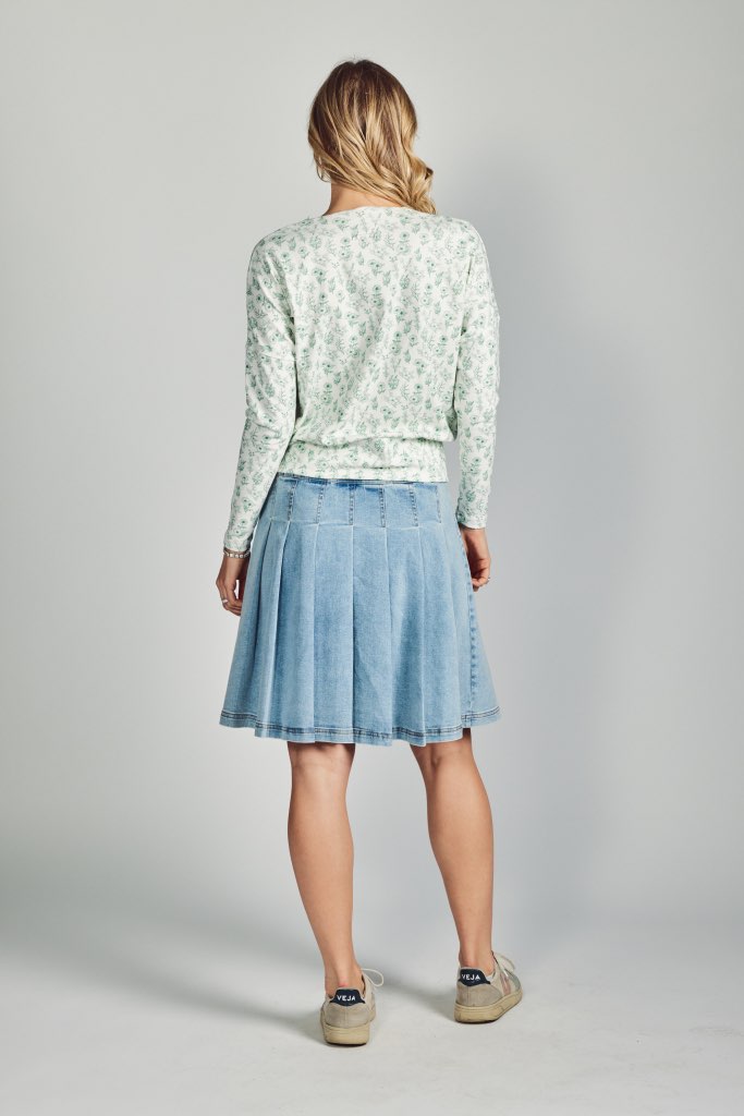 Aleeza Paris Abby Dolman Floral T-Shirt – modest top