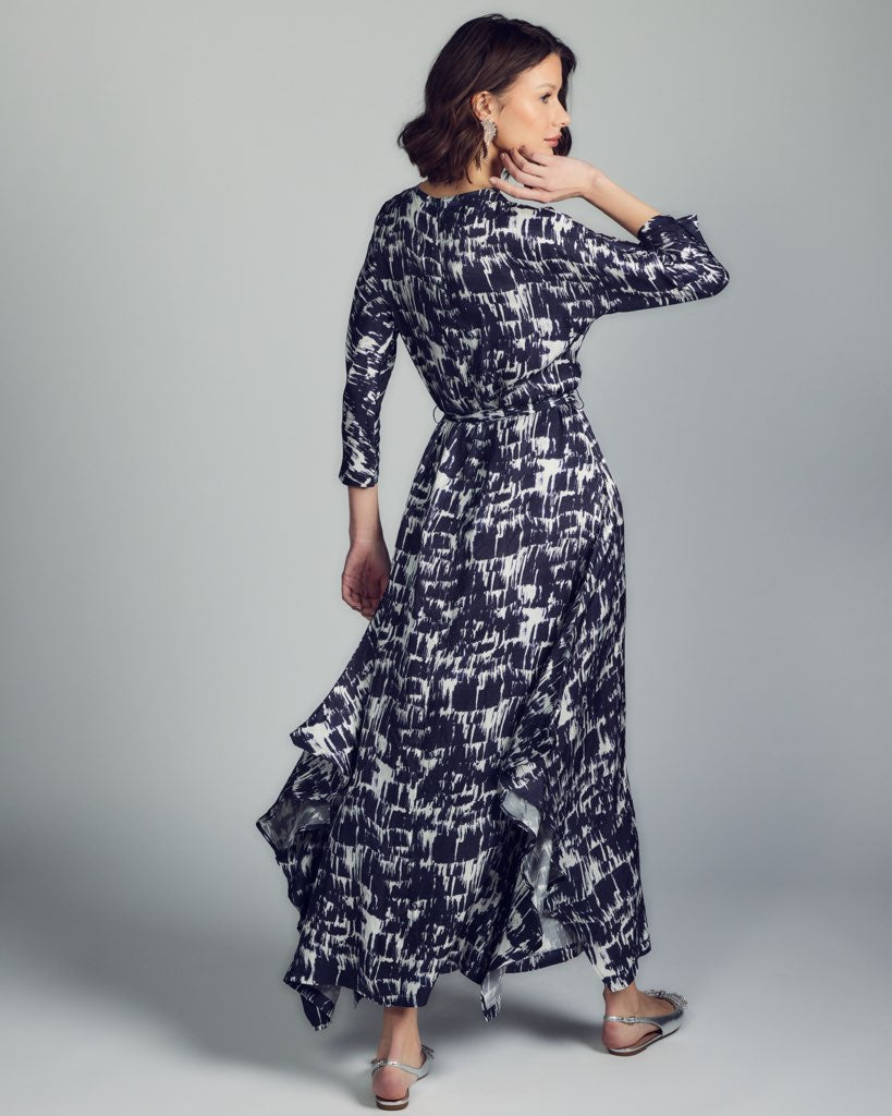 Aleeza Paris Chinni Dress – modest dress in Black/Ivory