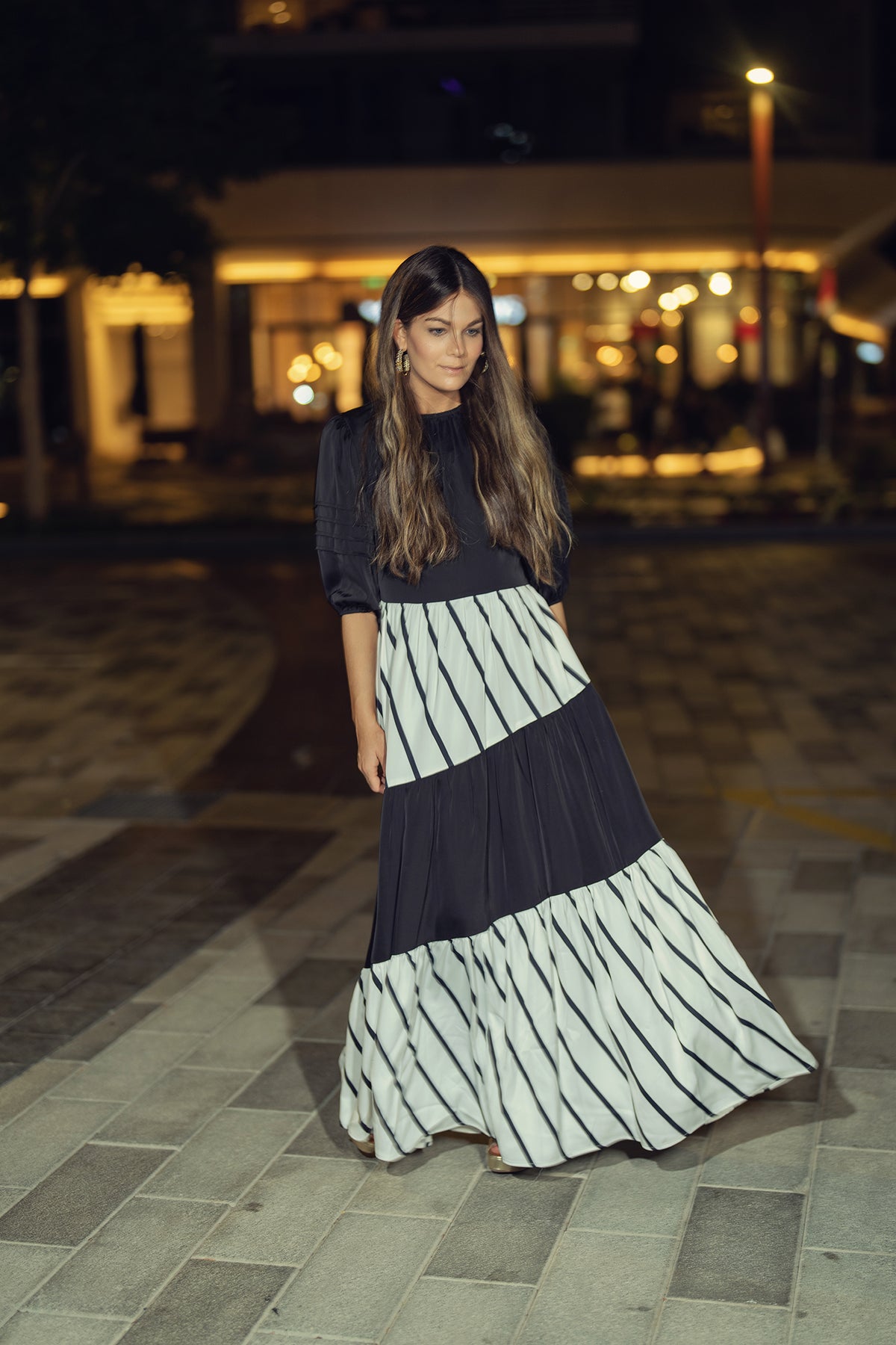Aleeza Paris Laguna Dress – modest dress in Black/Ivory