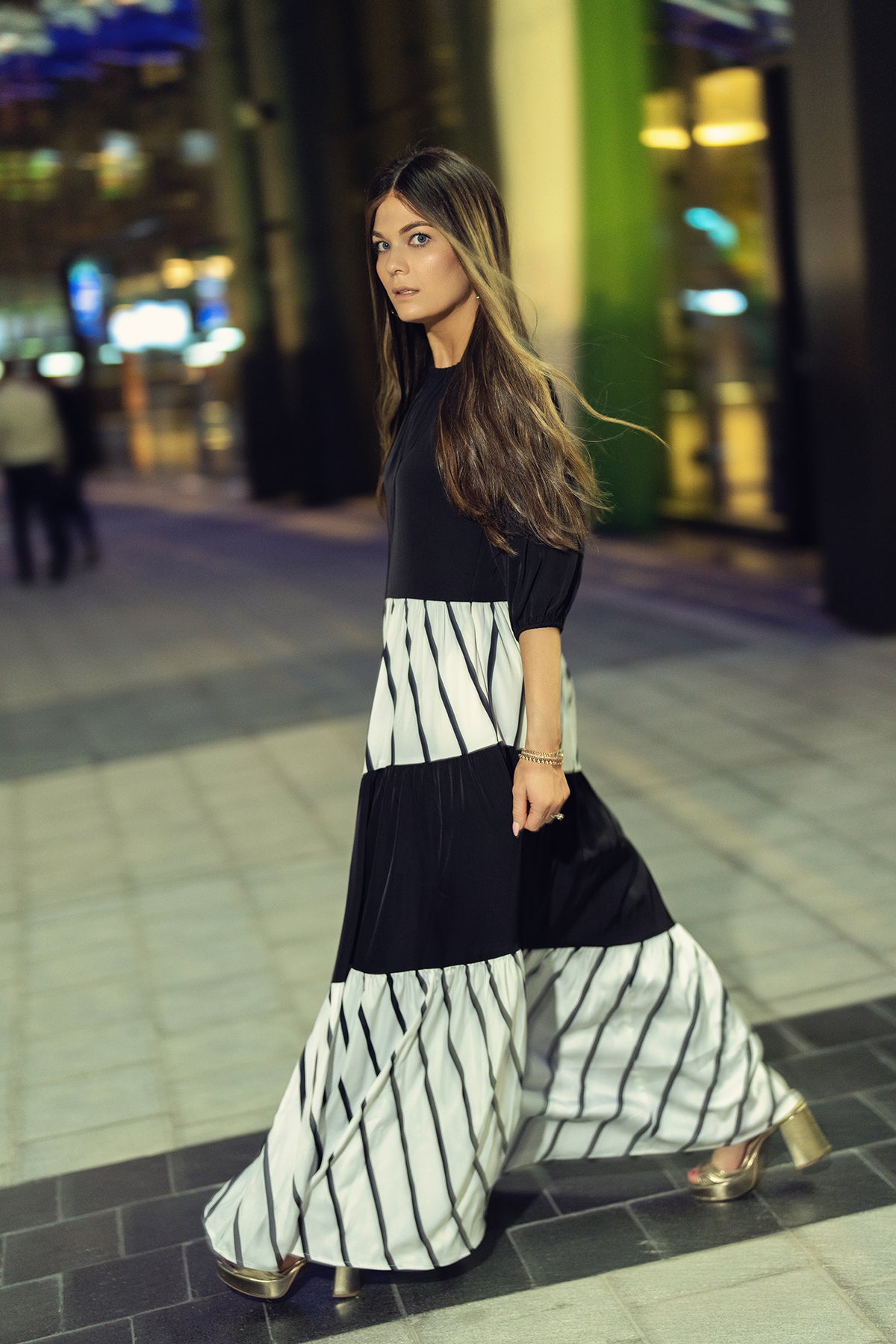 Aleeza Paris Laguna Dress – modest dress in Black/Ivory