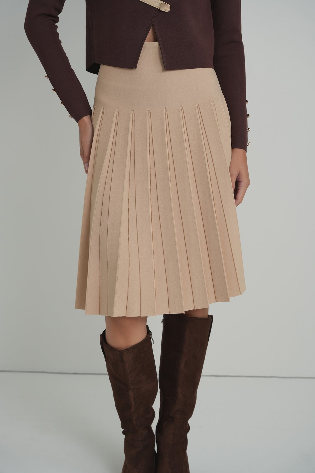 Pleated Wonder Skirt in Mocha – on model – ALEEZA PARIS