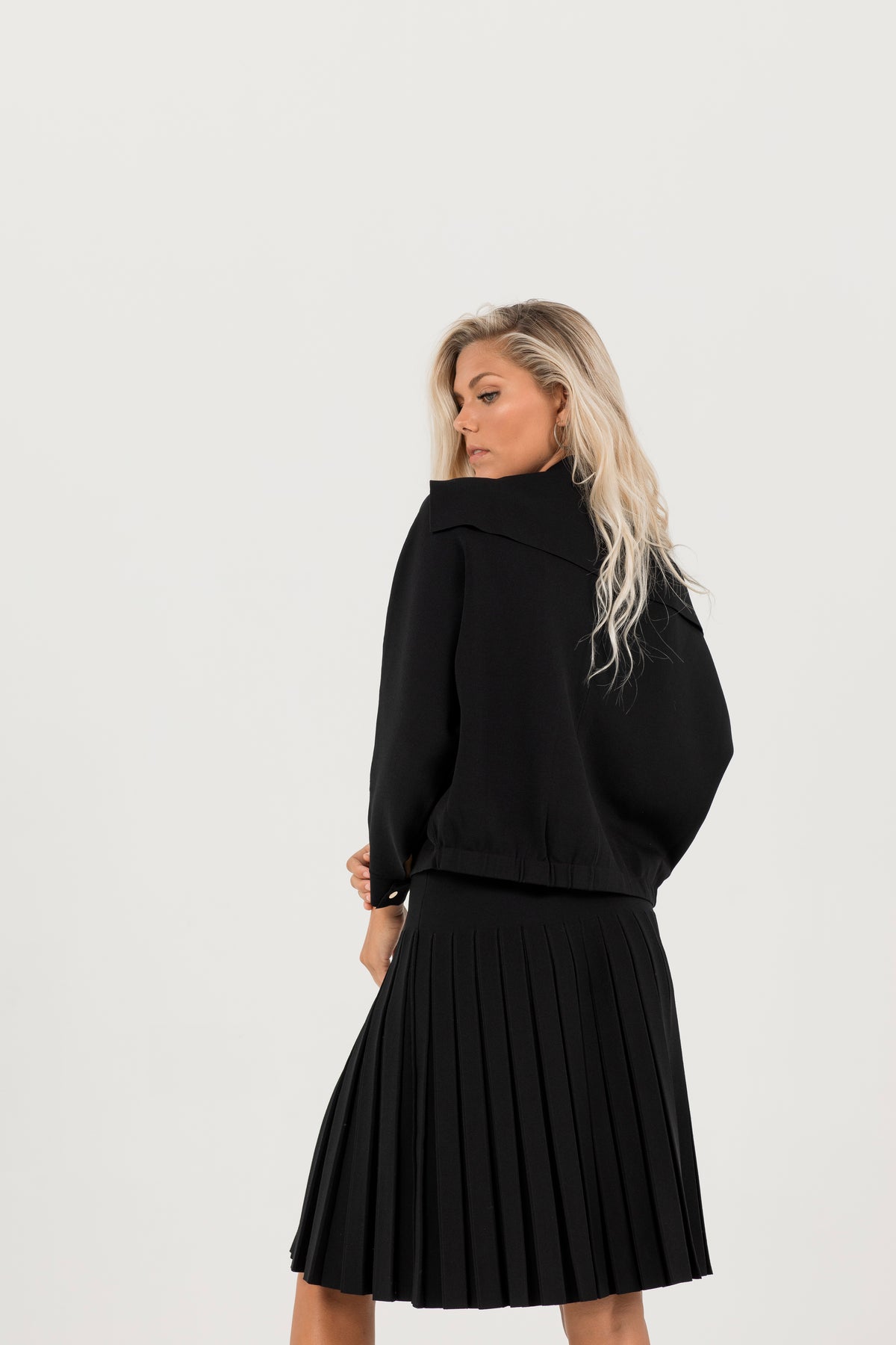 Aleeza Paris Adjustable Pleated Wonder Skirt In Black – modest skirt in Black