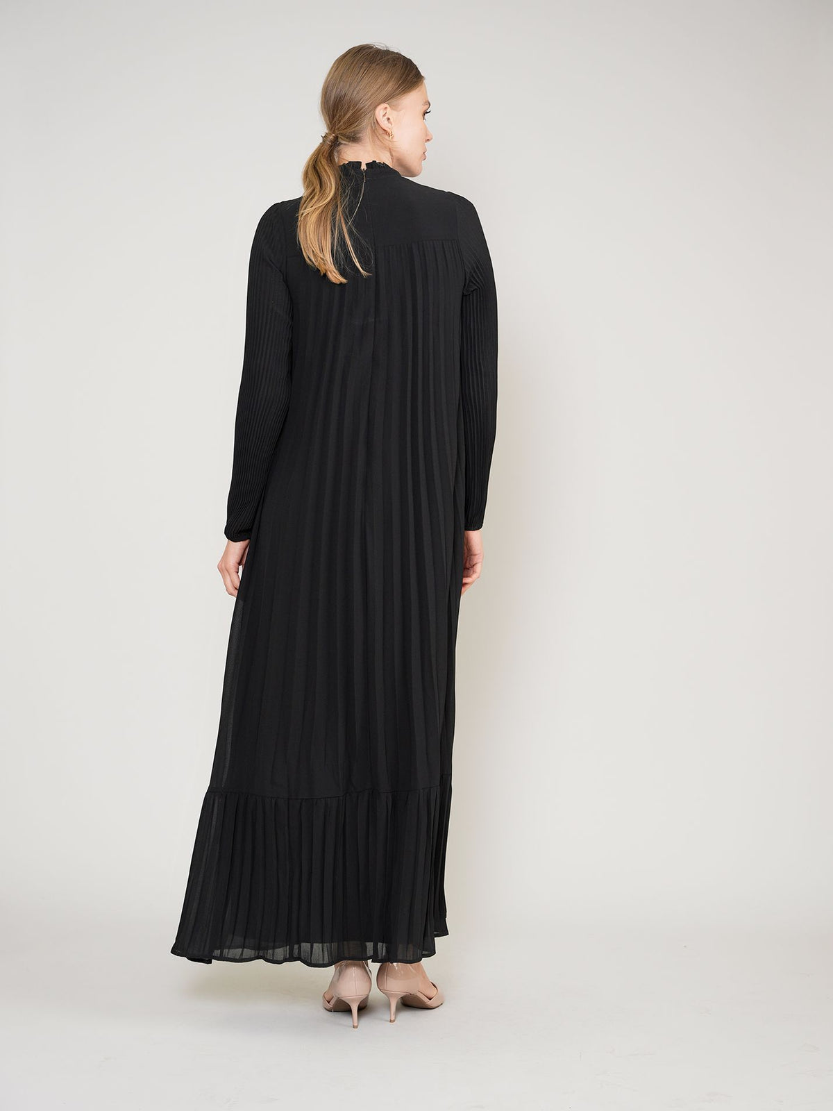 Aleeza Paris Estella Midi Dress – modest dress in Black
