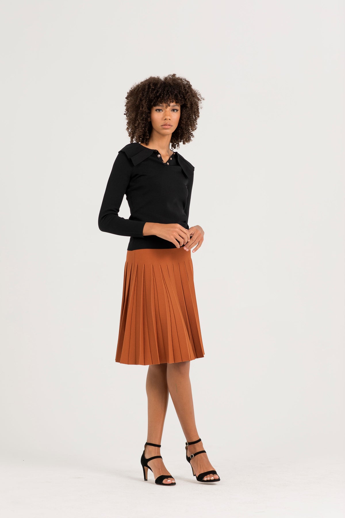 Aleeza Paris Monte Knit Top Black – modest top in Black
