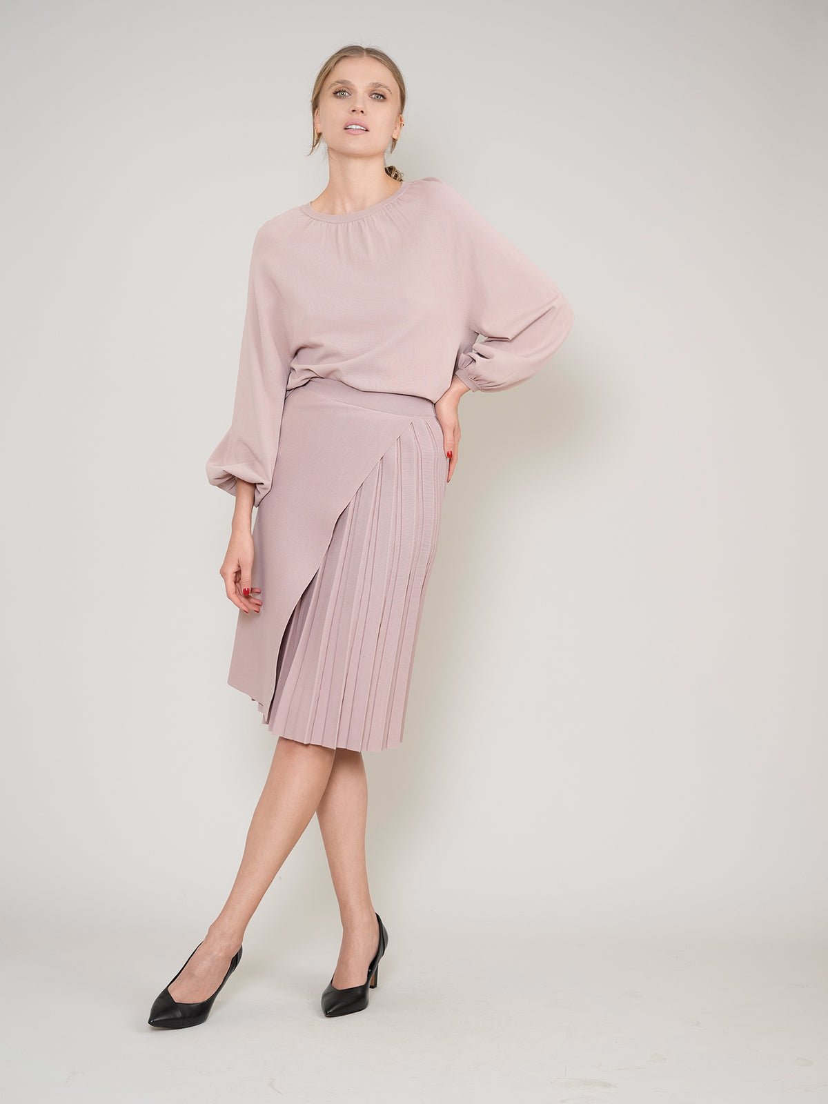 Aleeza Paris Oversized Knit Top – modest dress in Black