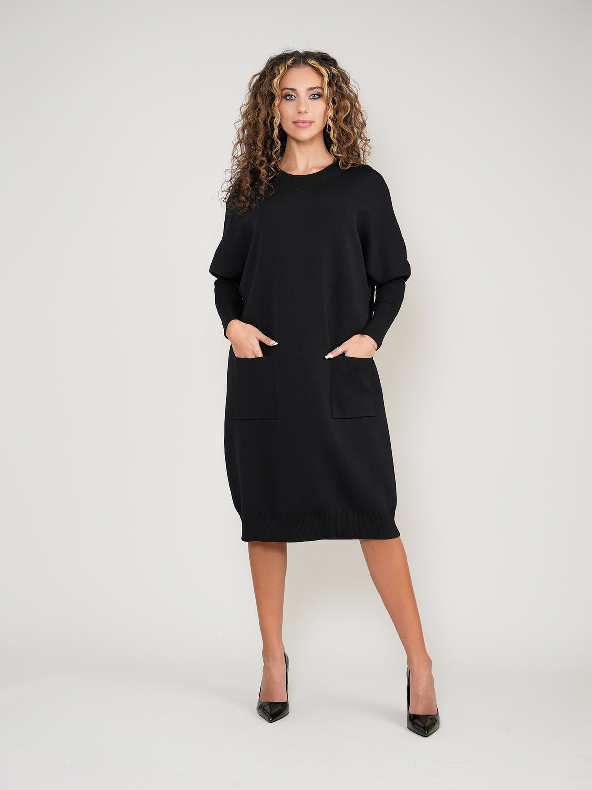 Aleeza Paris Knit Dress with Pockets – modest dress in Black