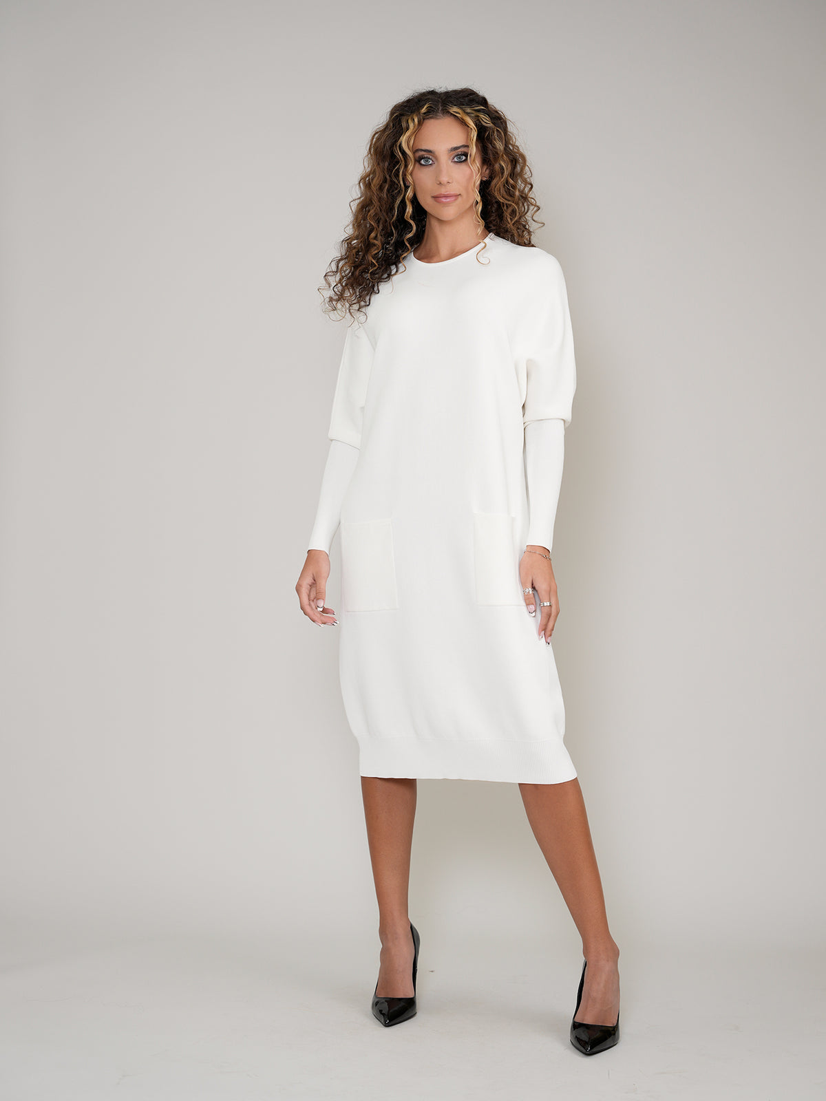 Aleeza Paris Knit Dress with Pockets – modest dress in White