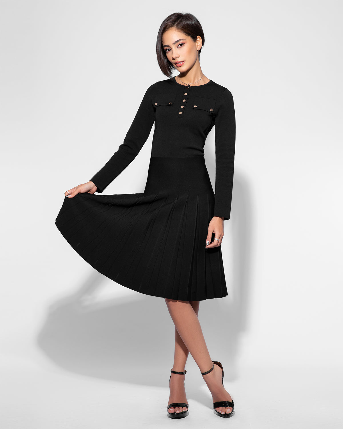 Aleeza Paris Pleated Wonder Skirt In Black – modest skirt in Black
