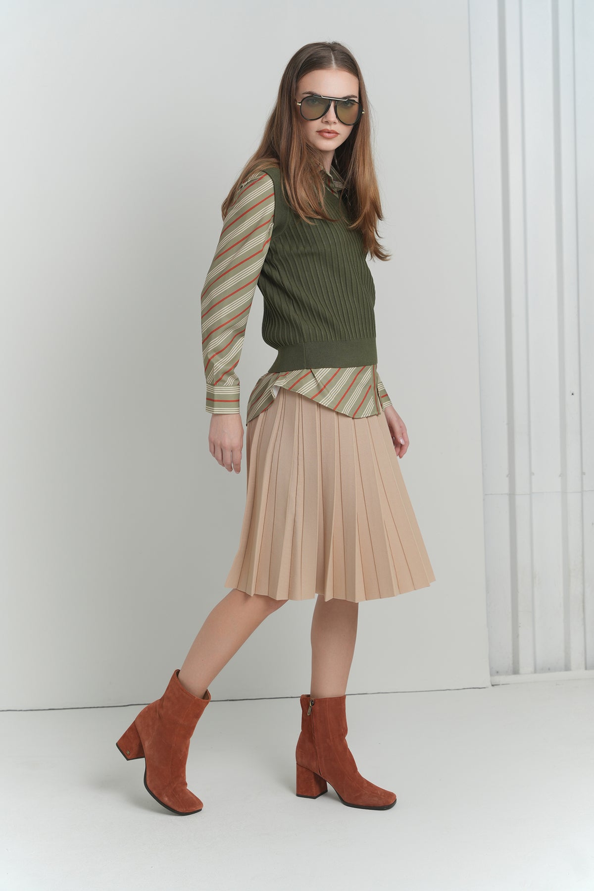 Aleeza Paris Sienna Ribbed Vest – modest top