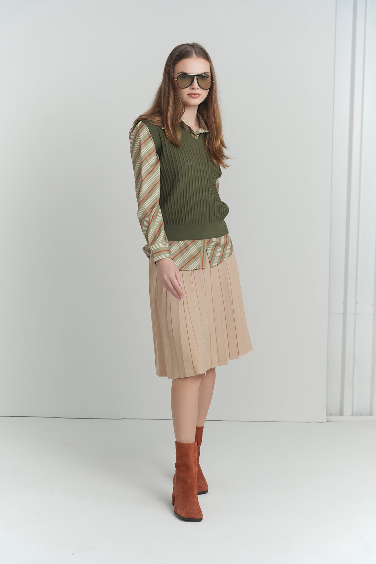 Aleeza Paris Sienna Ribbed Vest – modest top