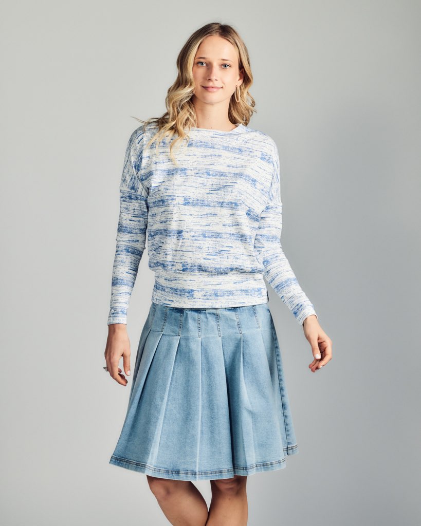 Aleeza Paris Abby Dolman Brick T-Shirt – modest top