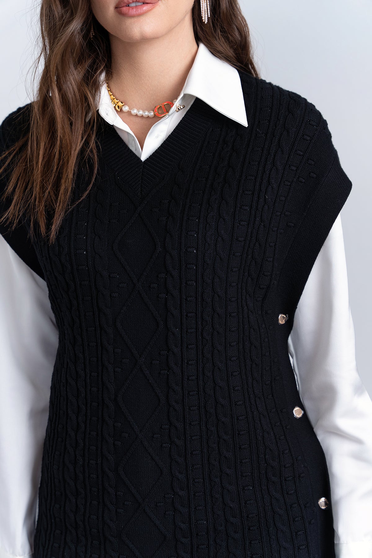 Aleeza Paris Argamini – modest top in Black