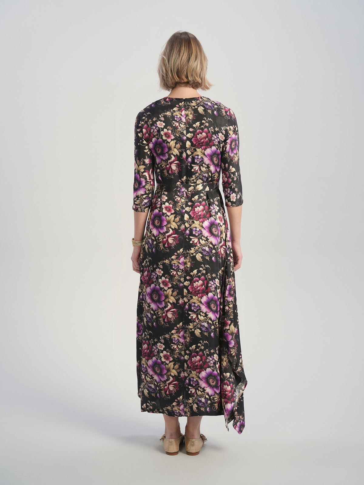 Aleeza Paris Chinni Dress – modest dress in Black Floral