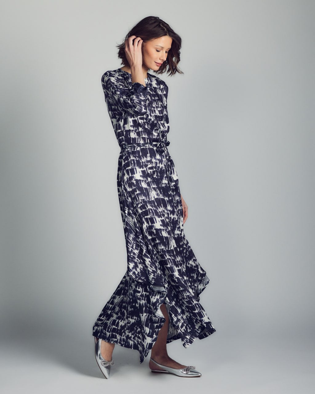 Aleeza Paris Chinni Dress – modest dress in Black/Ivory