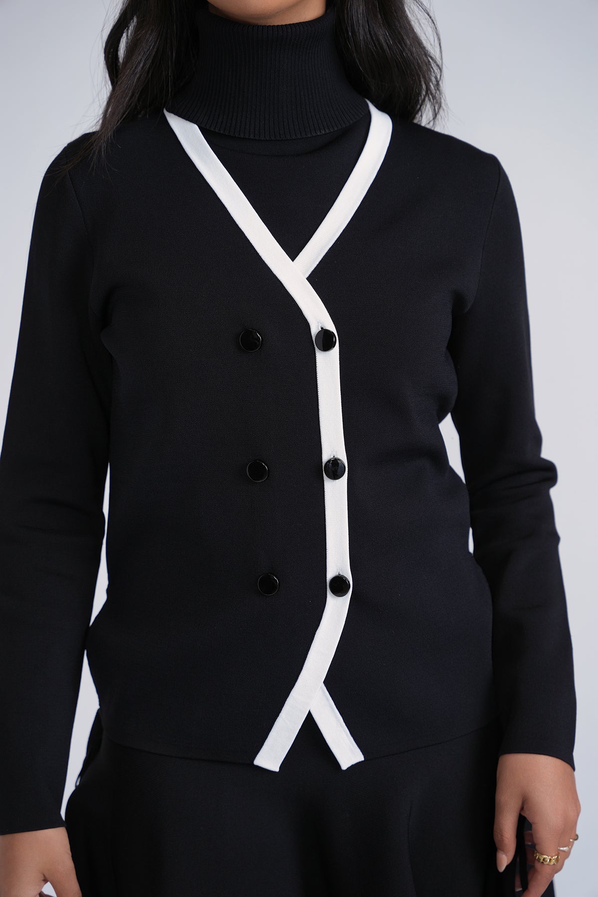 Aleeza Paris Effortless Cardigan – modest jacket in Black