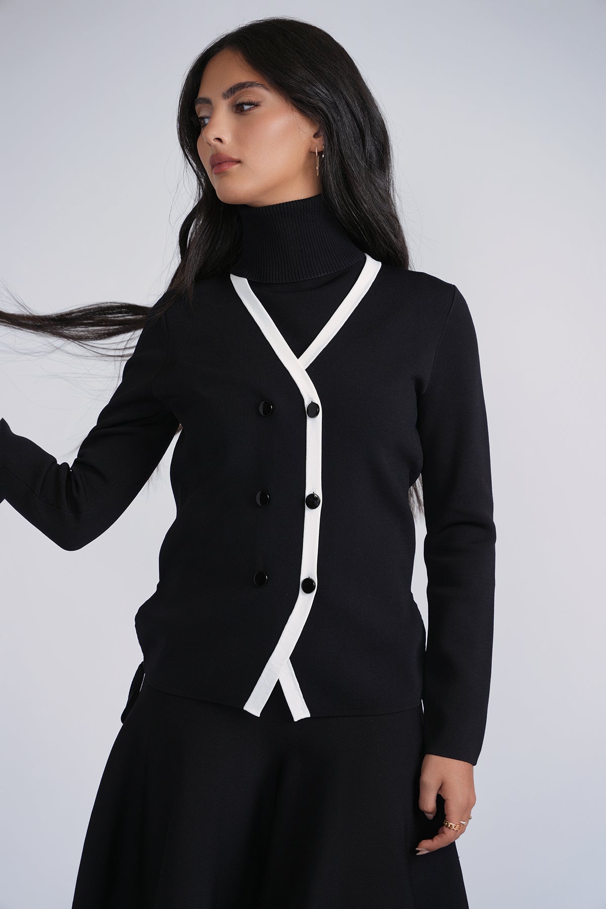 Aleeza Paris Effortless Cardigan – modest jacket in Black