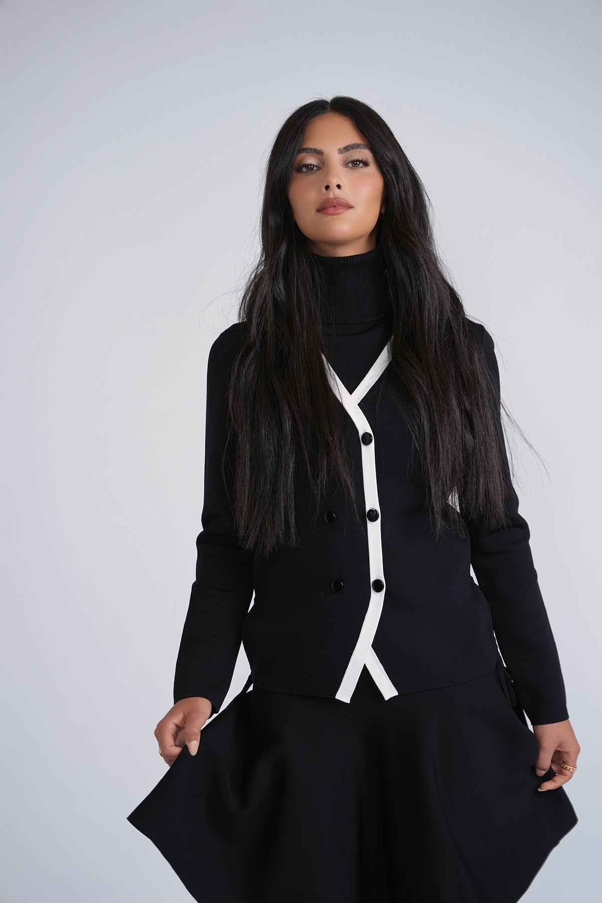 Aleeza Paris Effortless Cardigan – modest jacket in Black