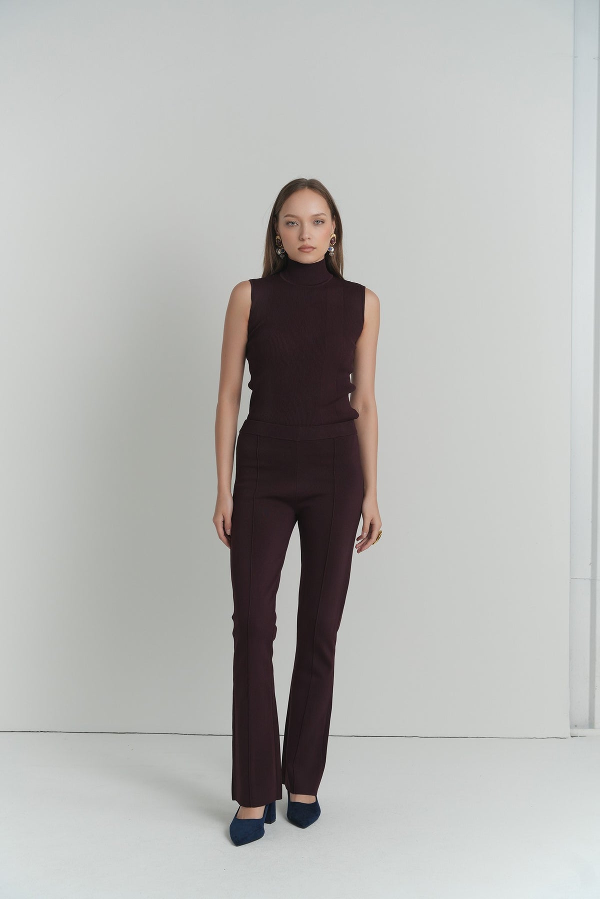 Mila Ribbed Mock Neck Top in Brown – on model – ALEEZA PARIS