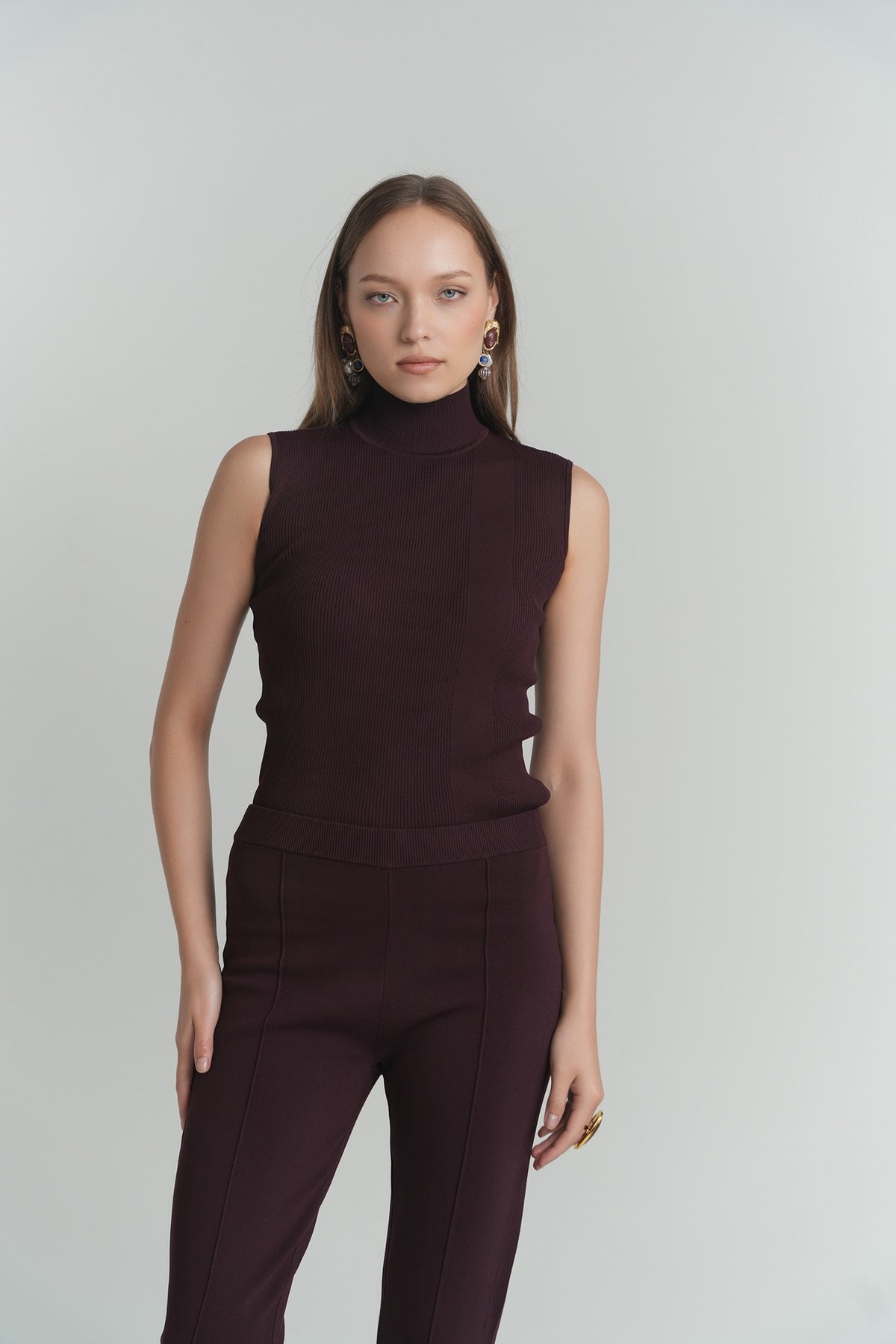 Mila Ribbed Mock Neck Top in Brown – on model – ALEEZA PARIS