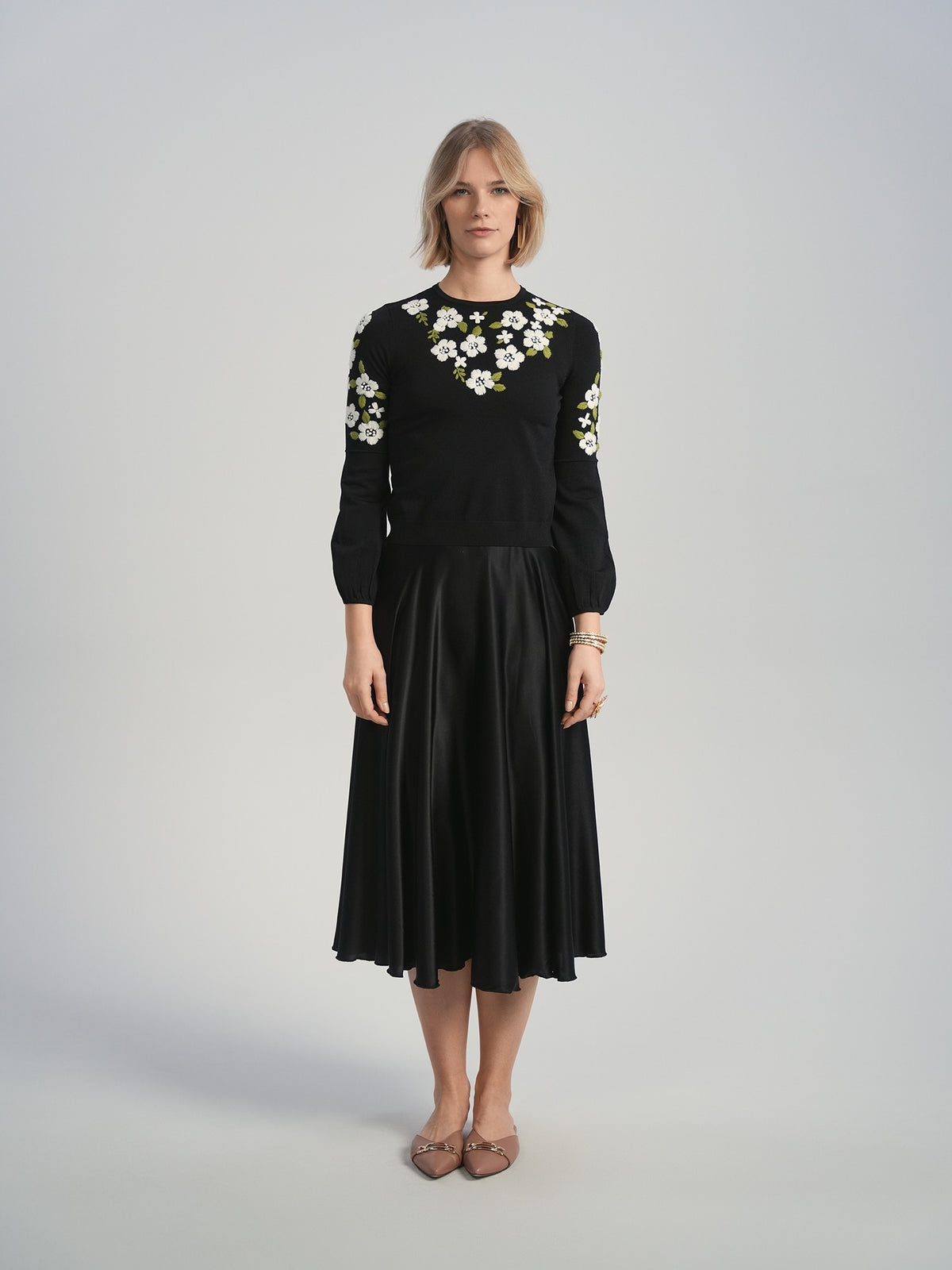 Aleeza Paris Moline Top – modest top in Black W Ivory Flowers