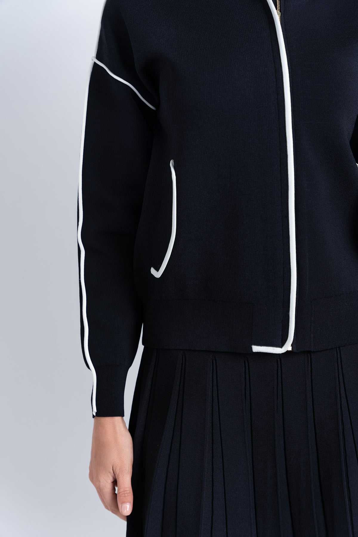 Aleeza Paris Royale Jacket – modest dress in Black