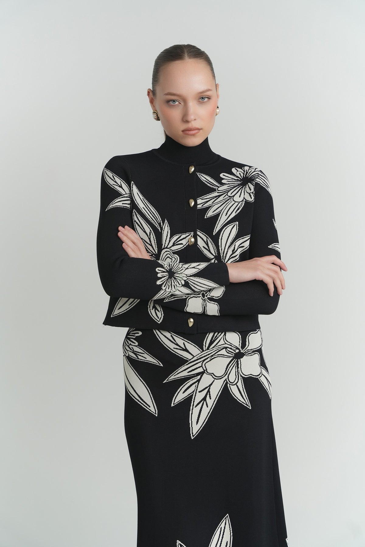 Sketch Floral Knit Top in Black With Cream Flowers – on model – ALEEZA PARIS