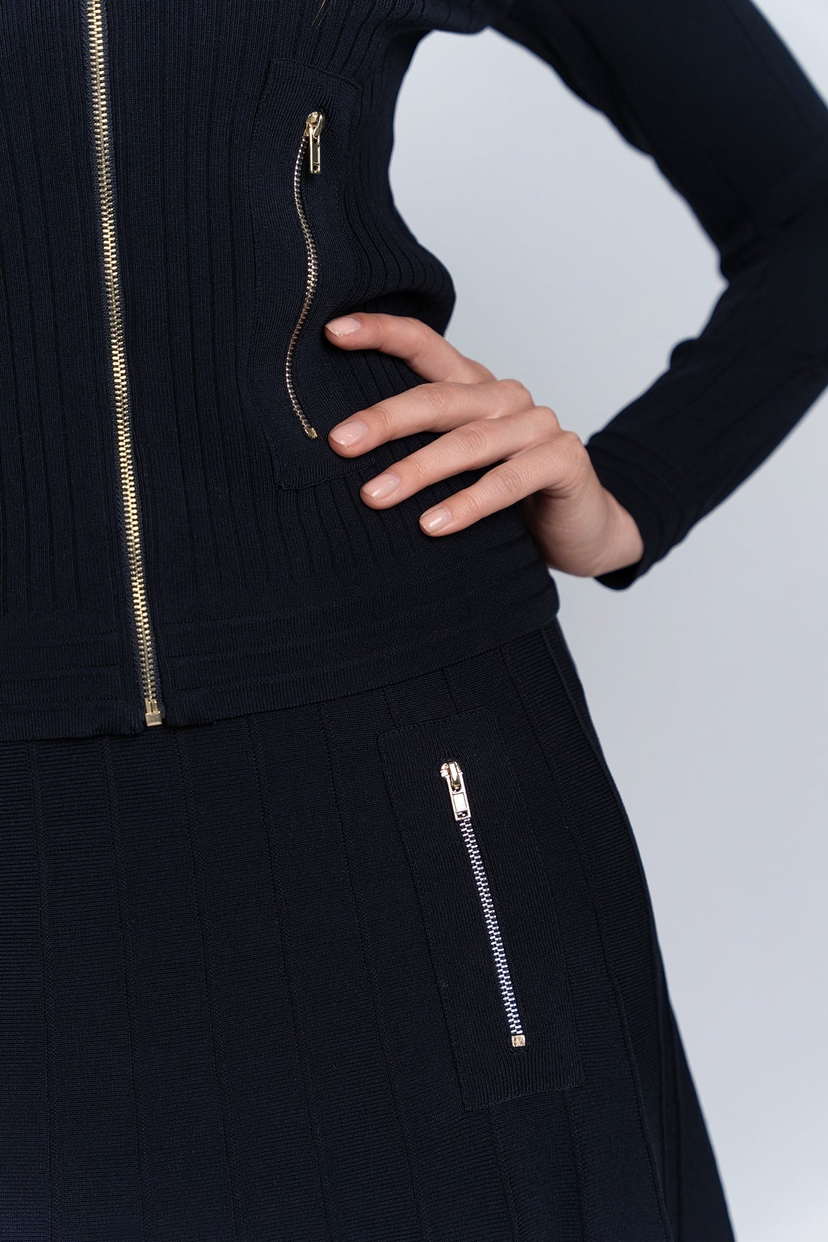 Aleeza Paris Timeless Tango, A-Line Skirt With Zipper – modest skirt in Black