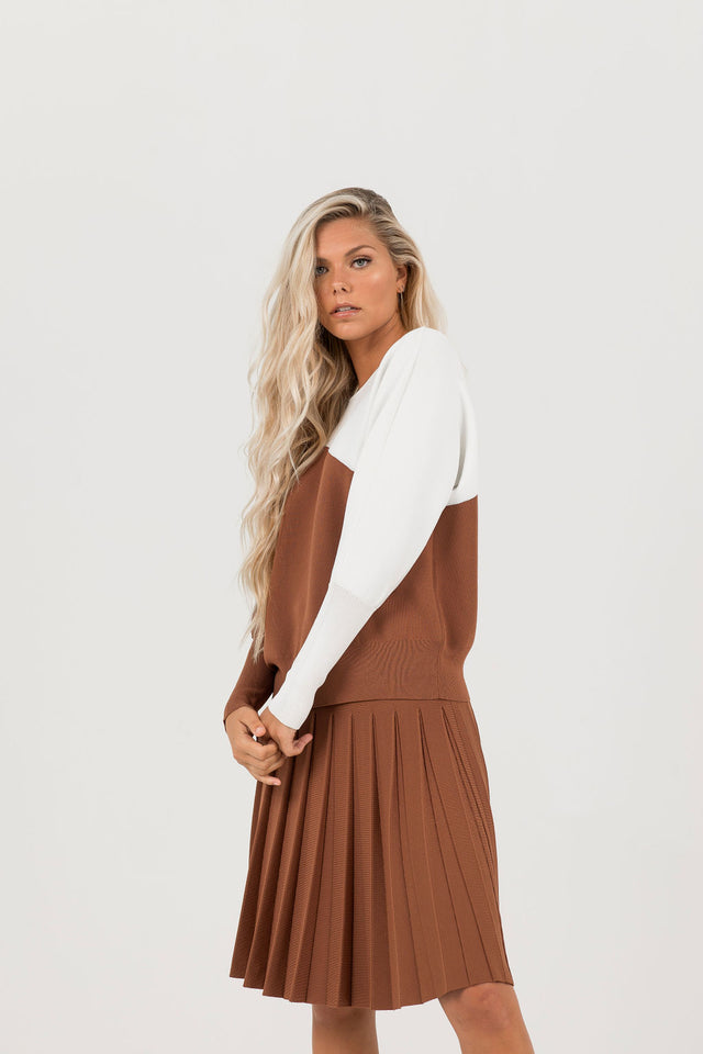 Reisling Knit Top In Ivory And Cocoa